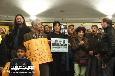Protesta contra la pujada del preu del transport públic als FGC a Barcelona 26M