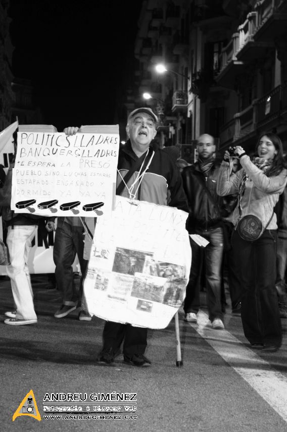 Trenquem la cortina de fum 22N