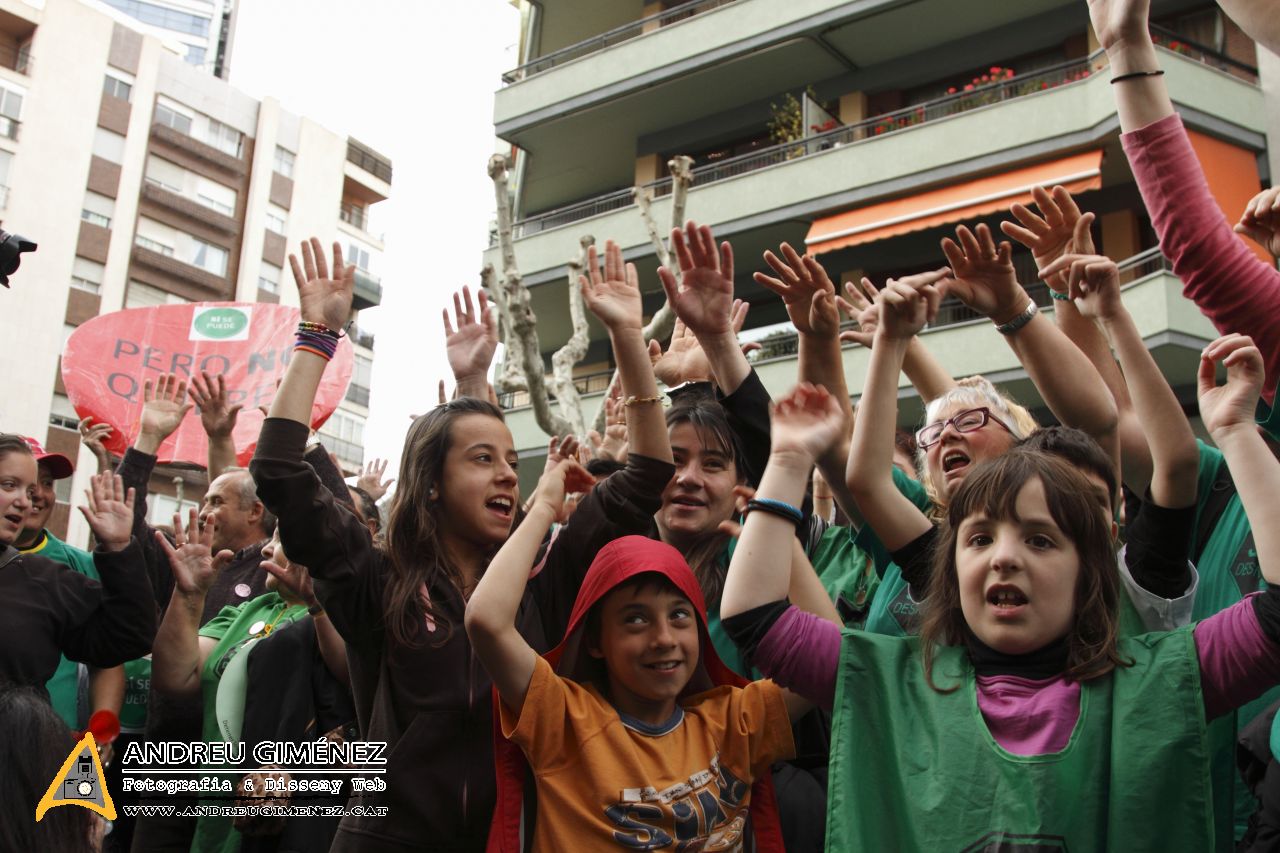 Escarni popular davant la seu del PP