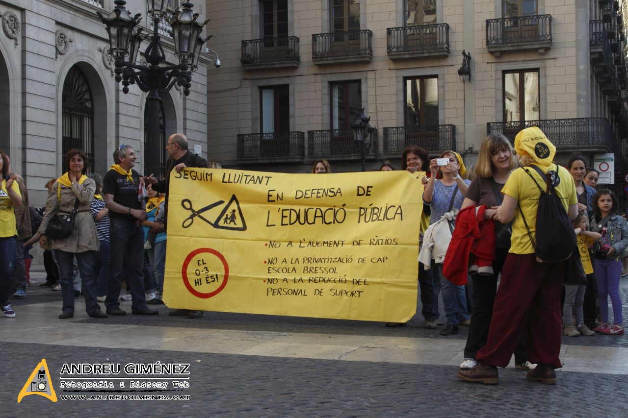 Nou Barris cabrejada diu Prou!