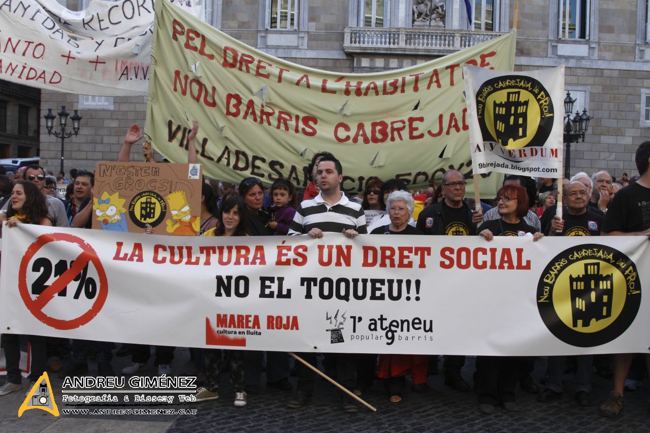 Nou Barris cabrejada diu Prou!