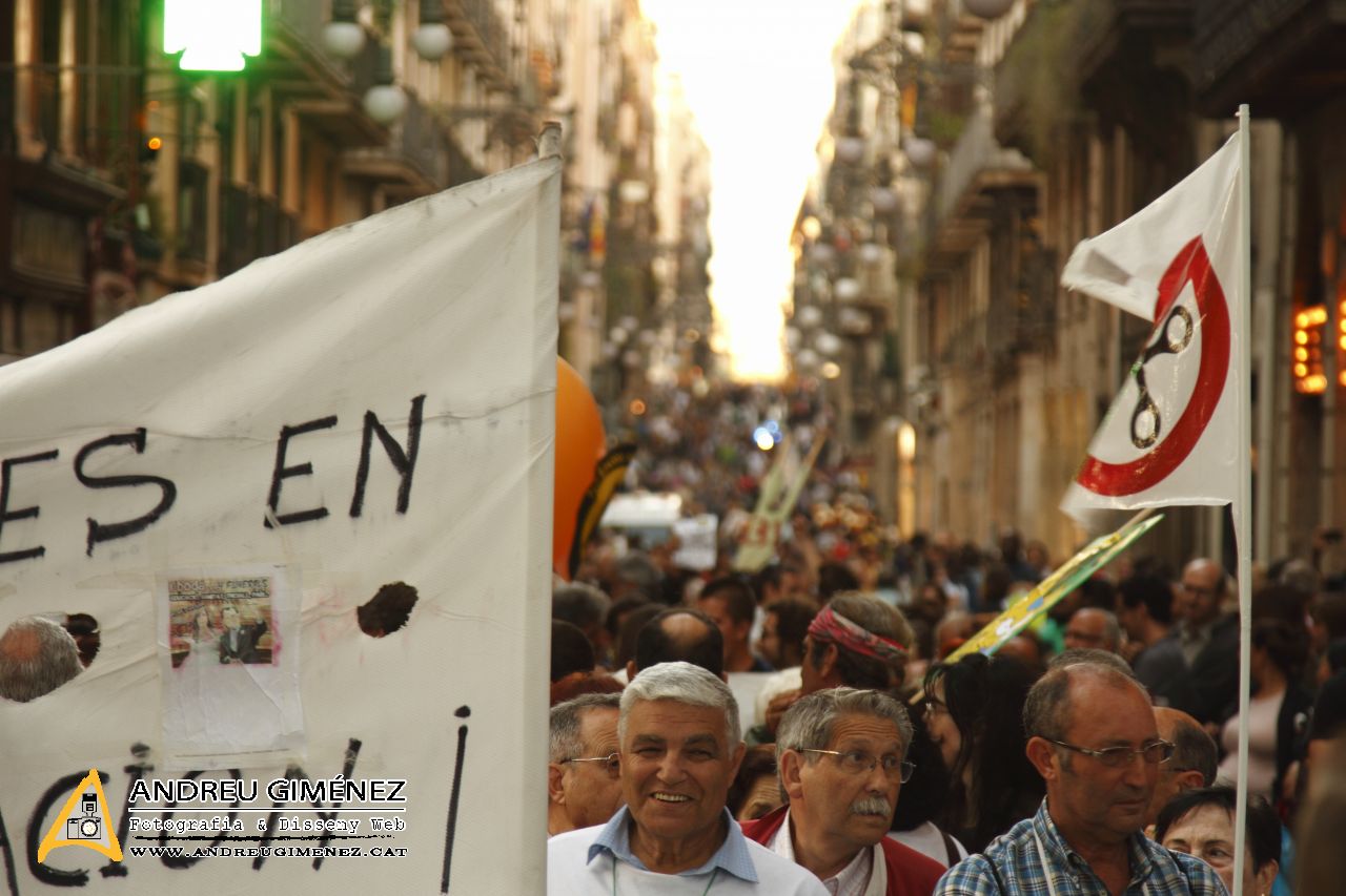 Nou Barris cabrejada diu Prou!