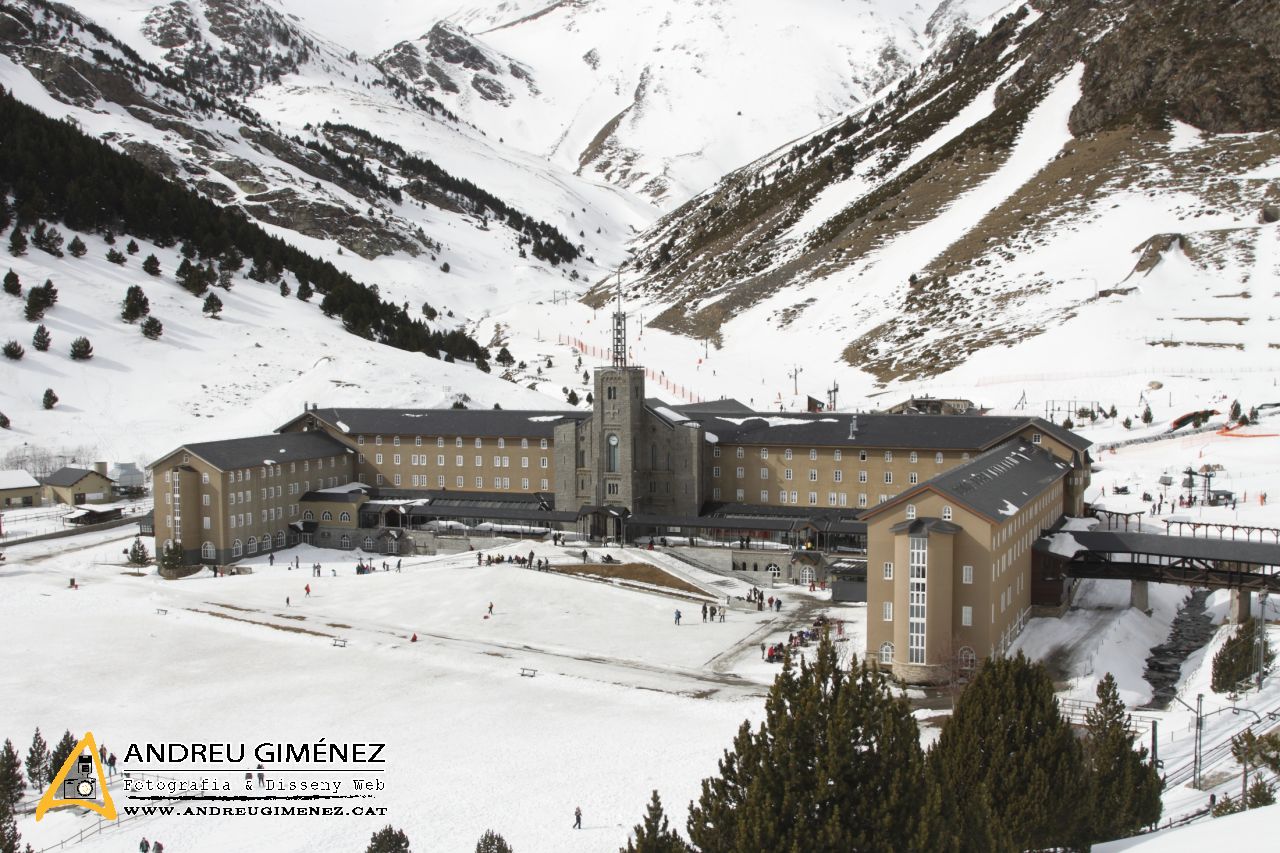 Un dia amb neu a la Vall de Núria