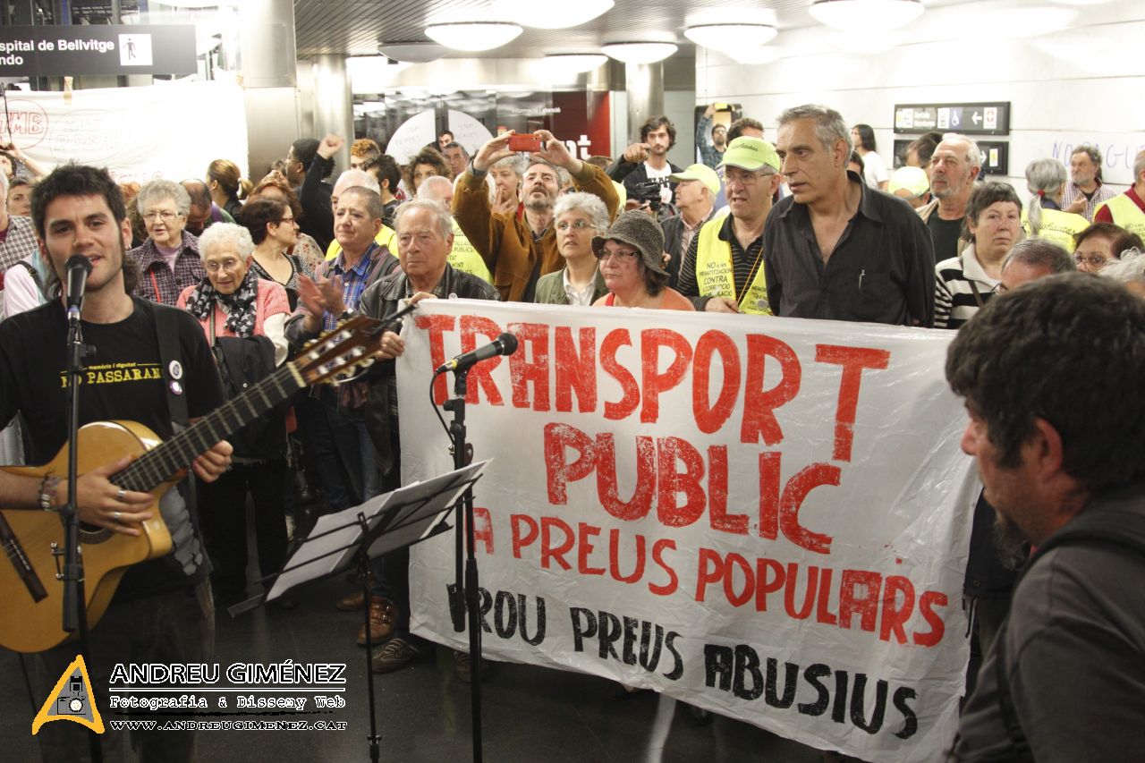 Contra la pujada del preu del transport públic OcupemelMetro 10A