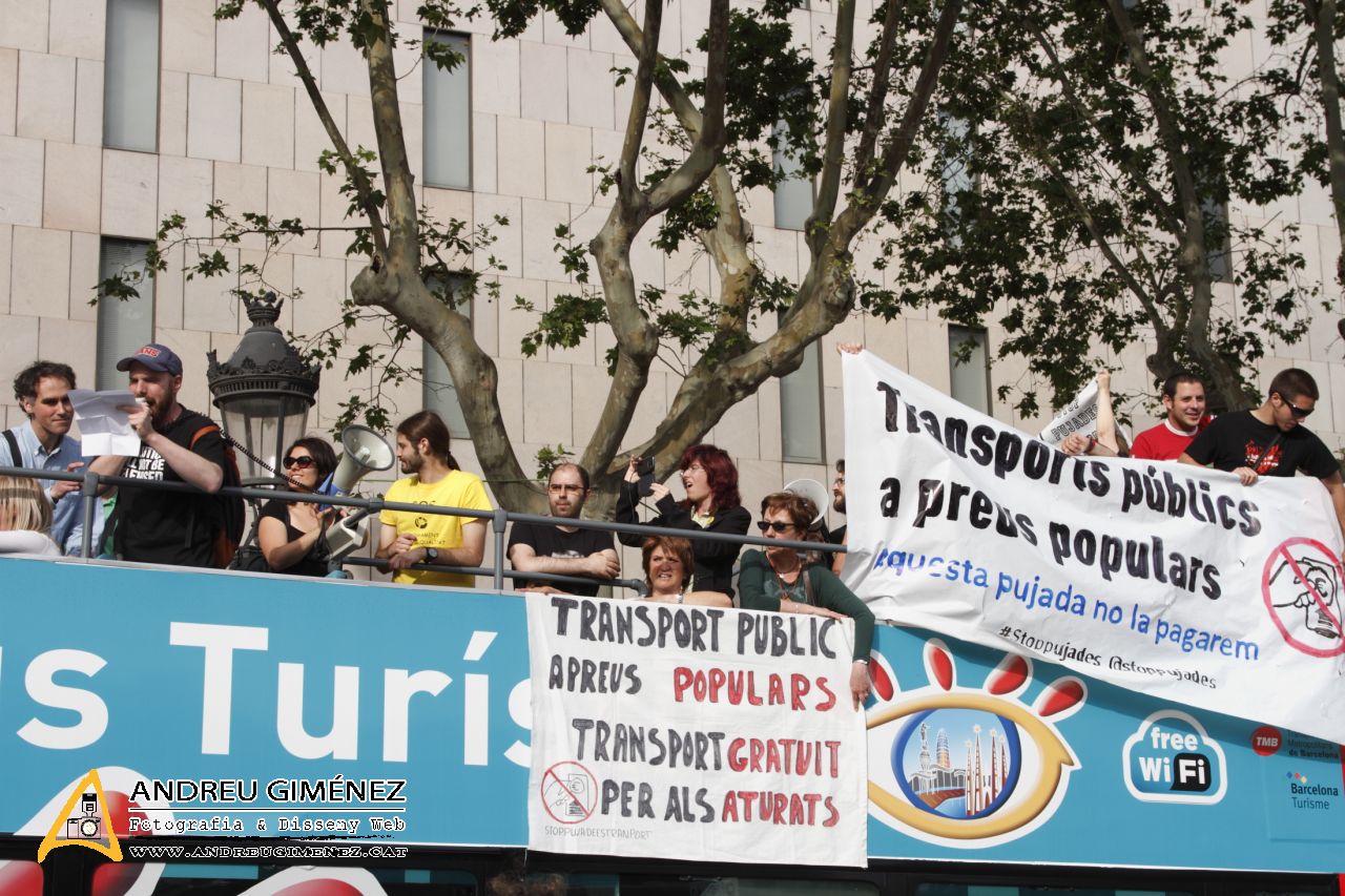 Protesta contra la pujada del preu del transport públic a Barcelona 10M