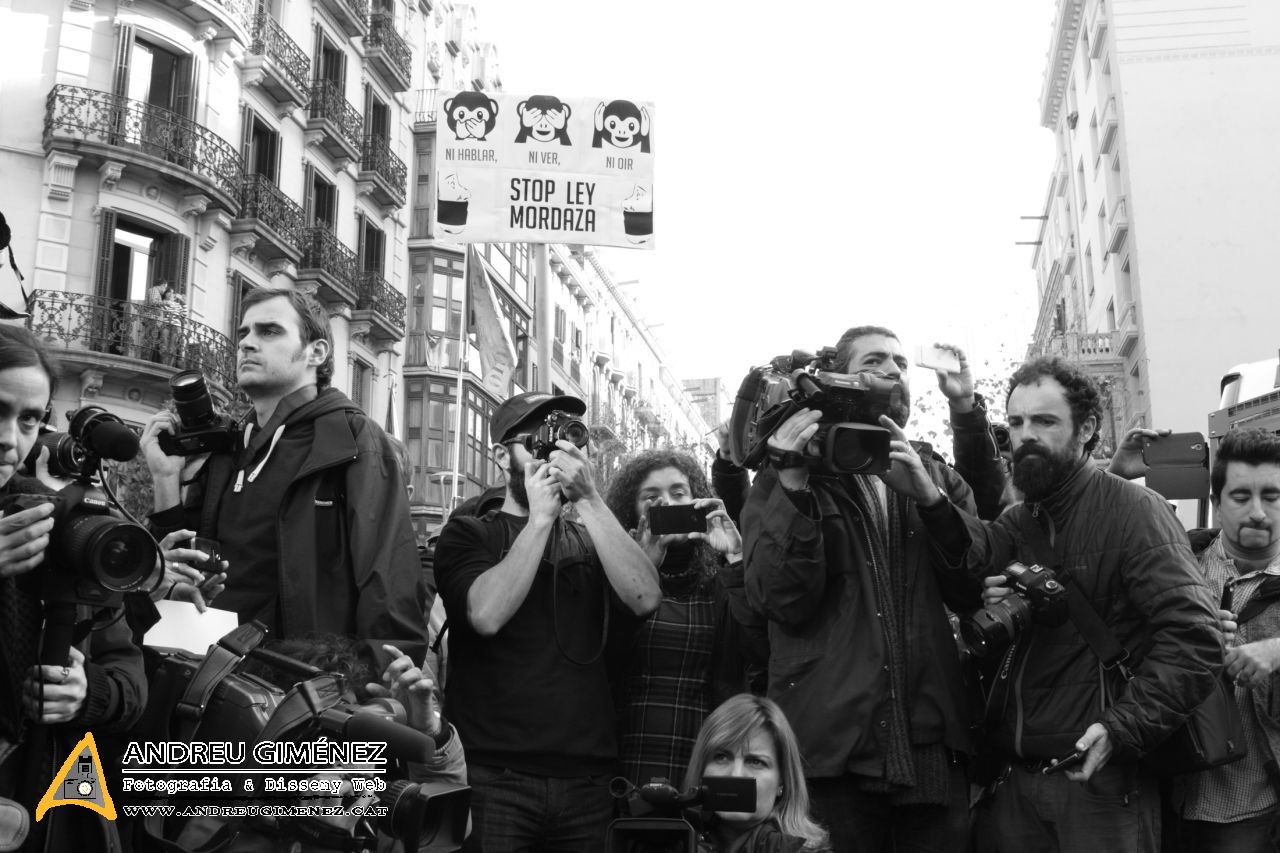 Protesta contra “la llei mordassa” a Barcelona