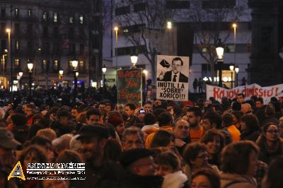 Fem-los fora 23F