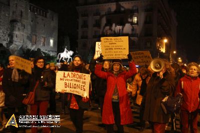 Fem-los fora 23F