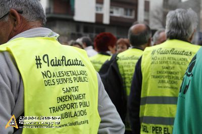 Escarni popular davant la seu del PP