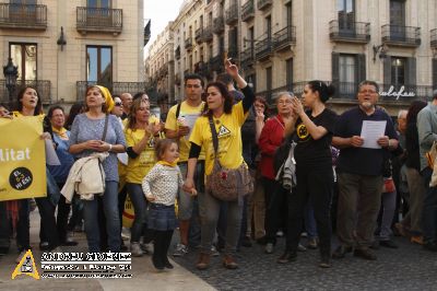 Nou Barris cabrejada diu Prou!