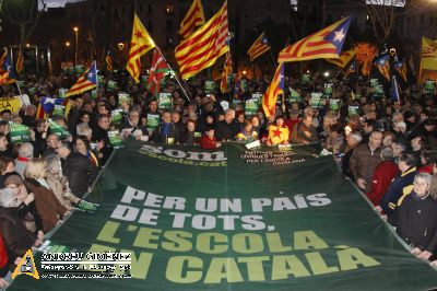 Concentració en defensa de l’escola en català  a Barcelona