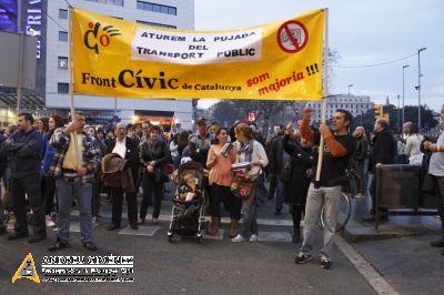 Protesta contra la pujada del preu del transport públic a Barcelona 15M