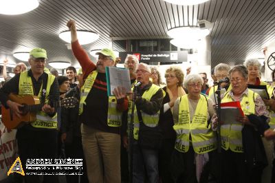 Contra la pujada del preu del transport públic OcupemelMetro 10A